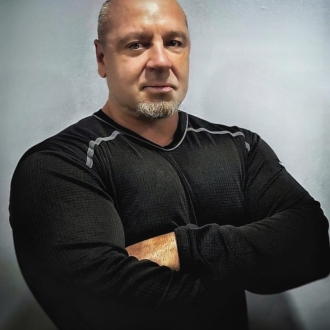 Олег Романенко
